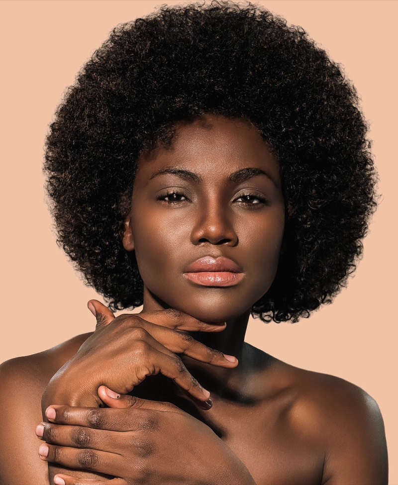 Leah Maelane beauty portrait with natural makeup